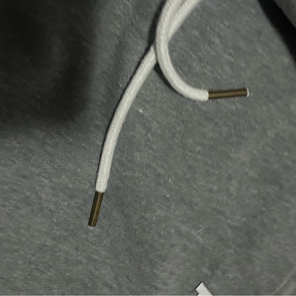 Like new Aeropostale  Aero NY Gray w/ drawstring Fleece Shorts men's sz Large - Picture 7 of 10